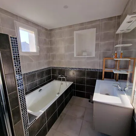 Maison De Village Au Calme Climatisee 2 Holiday home Saint-Pierre-d'Oleron