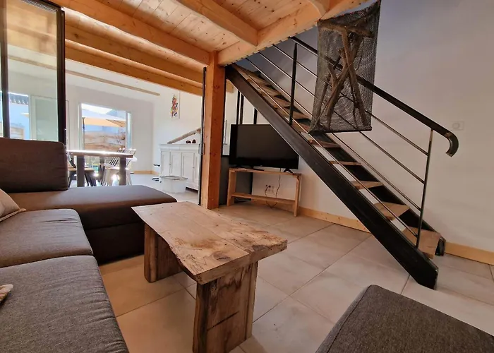 펜션 Maison De Village Au Calme Climatisee 2 *