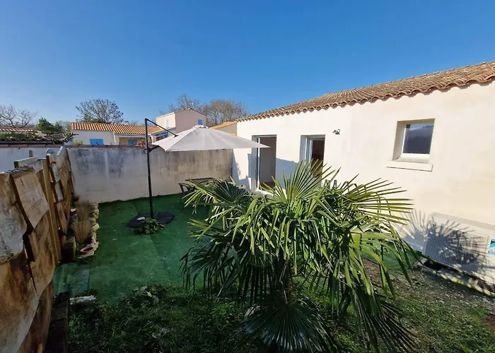 Maison De Village Au Calme Climatisee 2 펜션