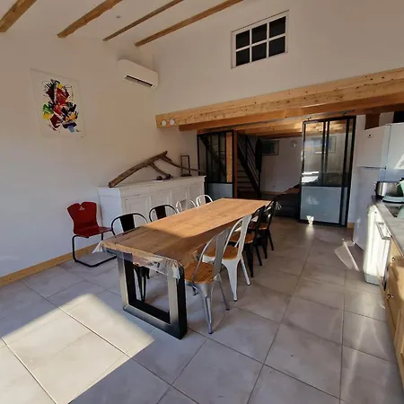 בית נופש Maison De Village Au Calme Climatisee 2 סן-פייר-ד'אולרון