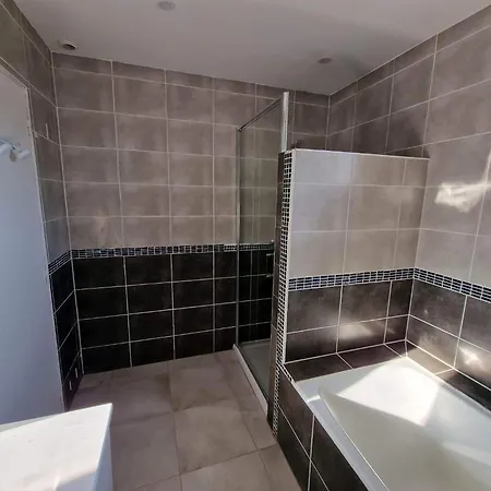 Maison De Village Au Calme Climatisee 2 *